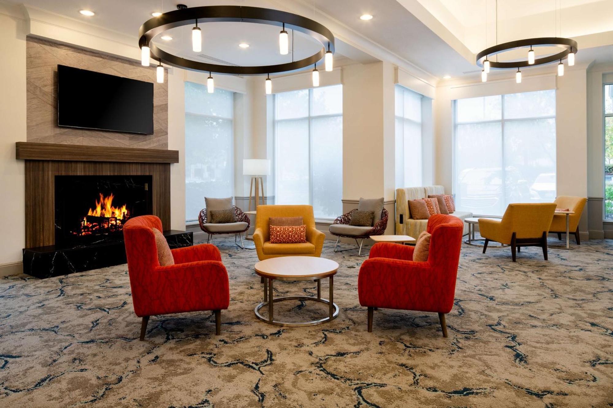 Hilton Garden Inn פולסום מראה חיצוני תמונה
